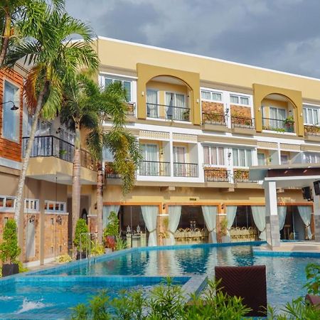 Ragazzi Resort Hotel Naga  Esterno foto
