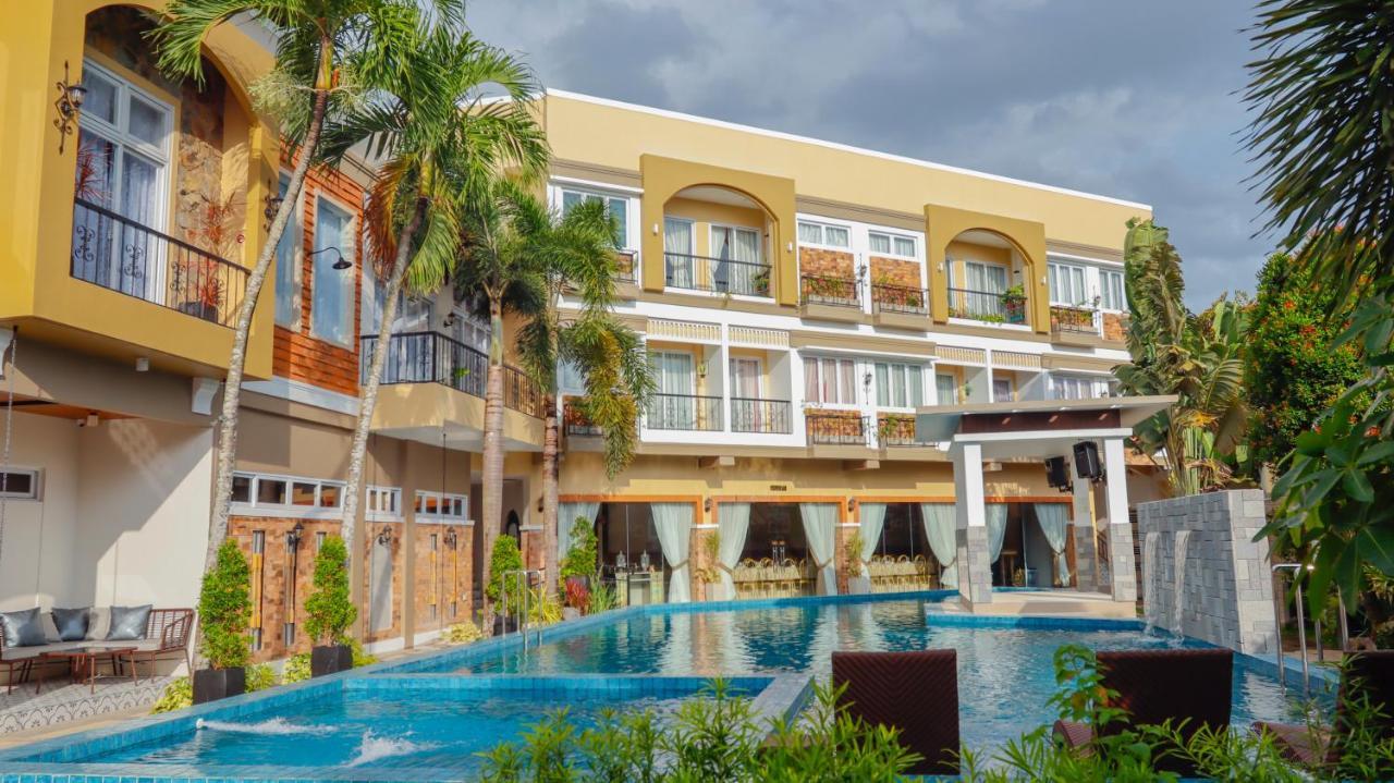 Ragazzi Resort Hotel Naga  Esterno foto