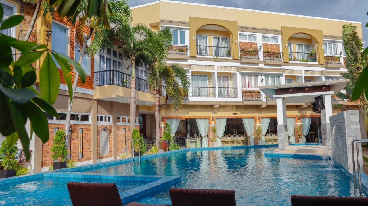 Ragazzi Resort Hotel Naga  Esterno foto